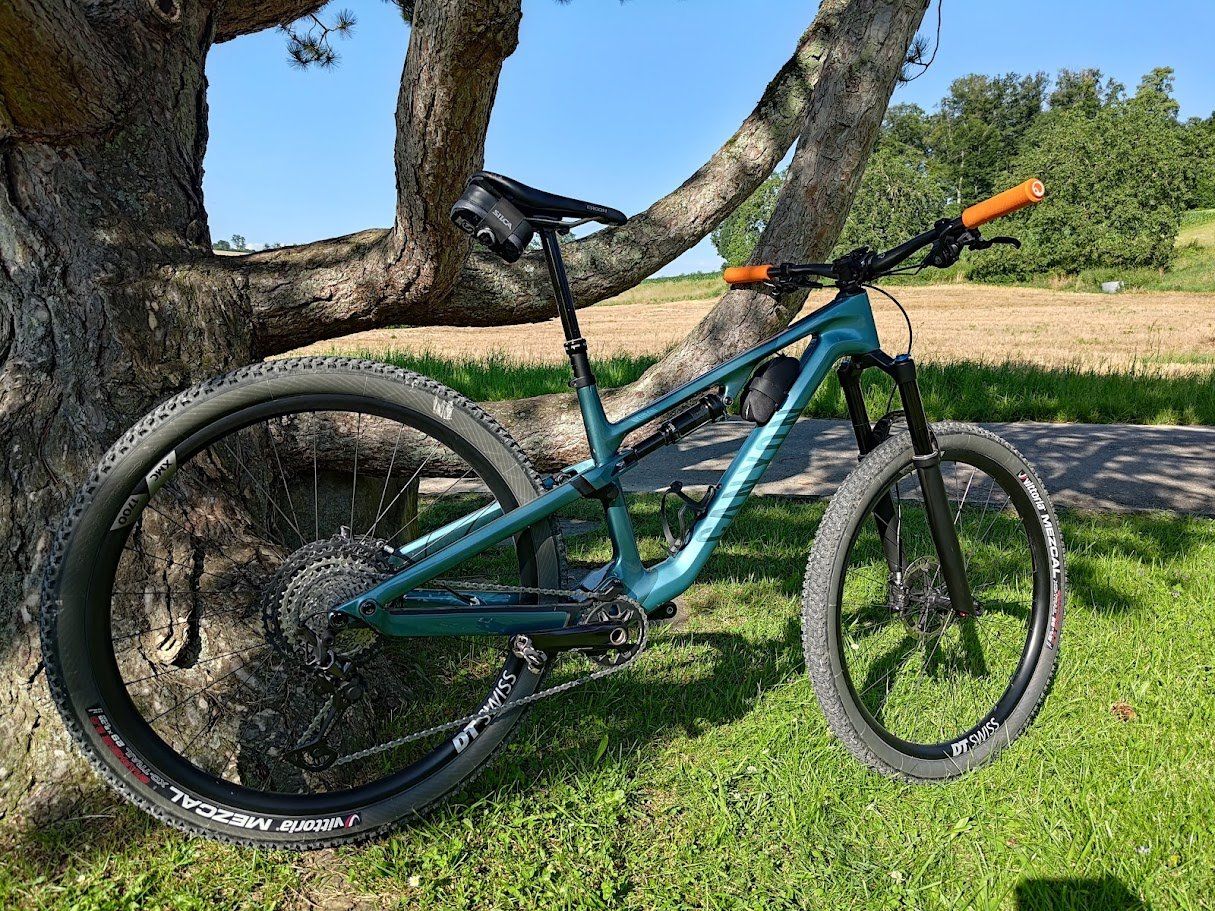 Canyon Velos: Canyon Neuron CF9 Gr. M - 2023 – Gebraucht aus Therwil von  2