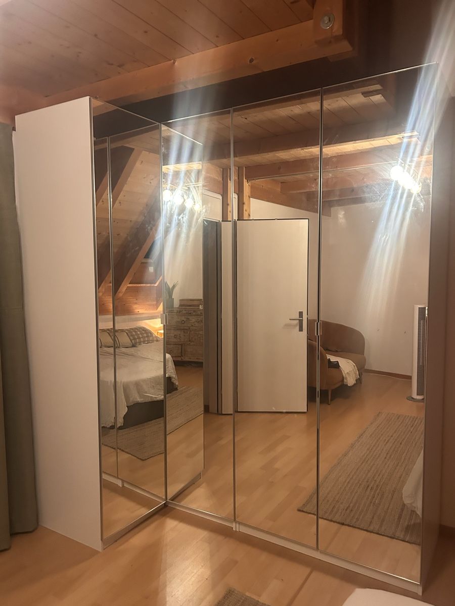 Ikea Armadi: Ikea corner mirror wardrobe – Usato da Glattbrugg venduto da suz_8xg5
