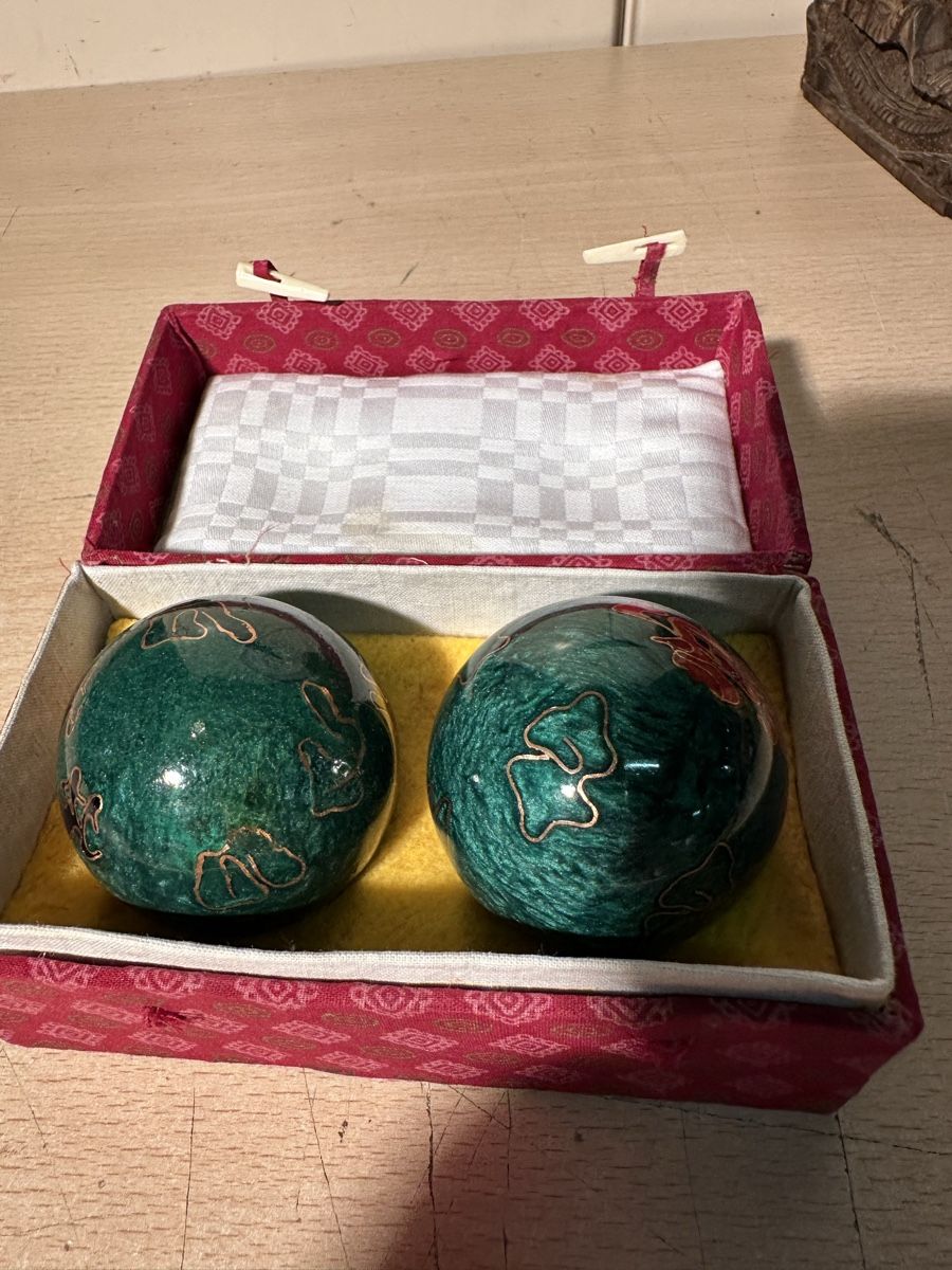 Alle Dekorationen: Balles de Baoding chinoises, relaxation et santé ! – Gebraucht aus Lausanne von artnouveau04