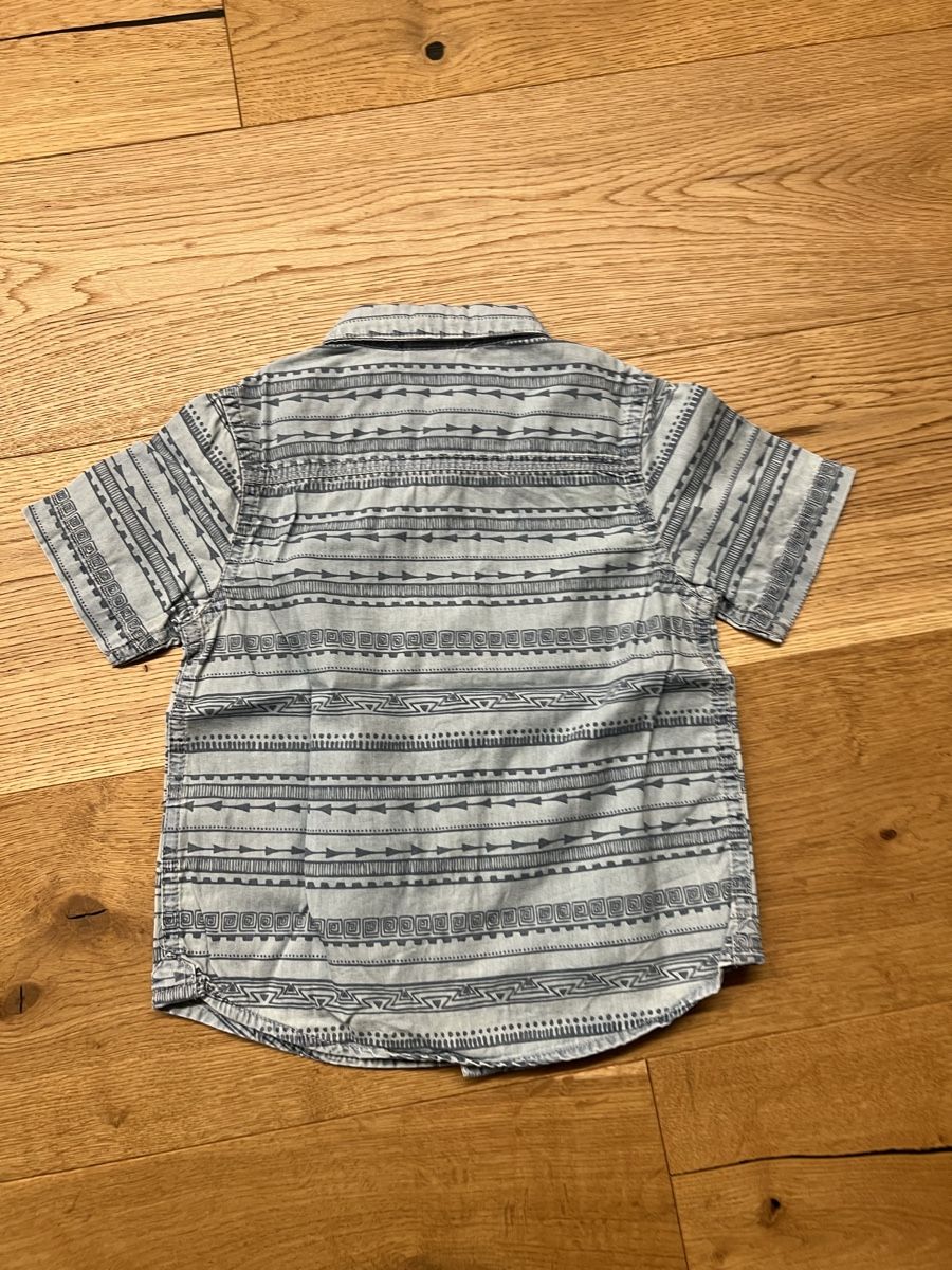 Hemden, T-Shirts & Polos: Hemd Gr. 86 – Gebraucht aus Stans von Jaeseli 2