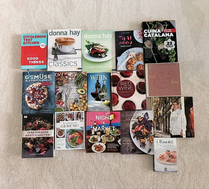 Libri: 16 hochwertige Kochbücher im Set  – Usato da Adligenswil venduto da TST04