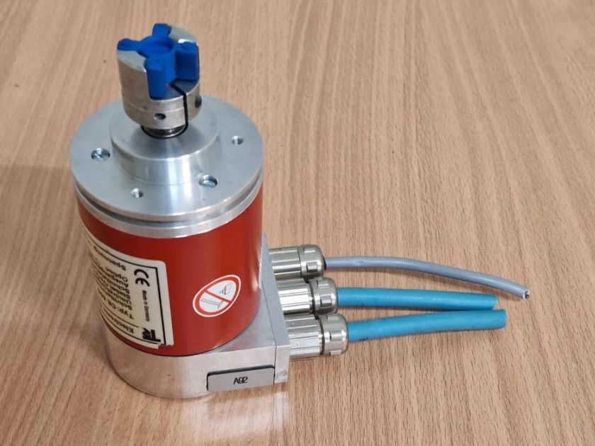 Componenti elettronici: TR Electronic Absolutwertgeber / Drehgeber Profibus DP – Usato da Chur venduto da _xtronix_ 3