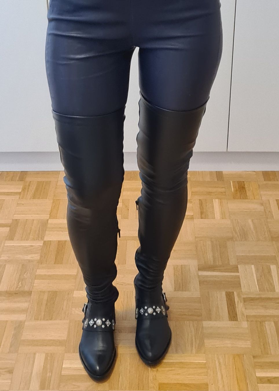 Scarpe da donna: TOGA Pulla Overknee Stiefel Gr 37 – Usato da Kloten venduto da Kri23