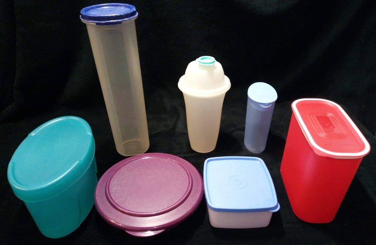 Tupperware Contenitori & Simili: TUPPERWARE Set - 7-teilig - Vorratsdosen, Shaker, Messbecher – Usato da Werdenberg venduto da EXA-Secondhand