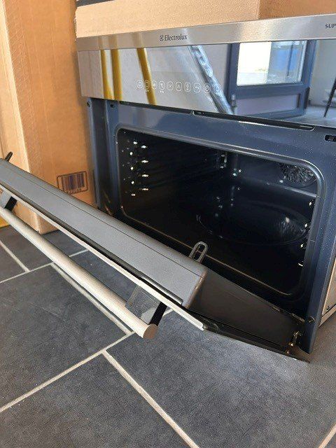 Electrolux Forni: Electrolux EB4SL90 cn Mikrowellen-Backofen Chrom – Usato da Uerkheim venduto da ebh-ag 1