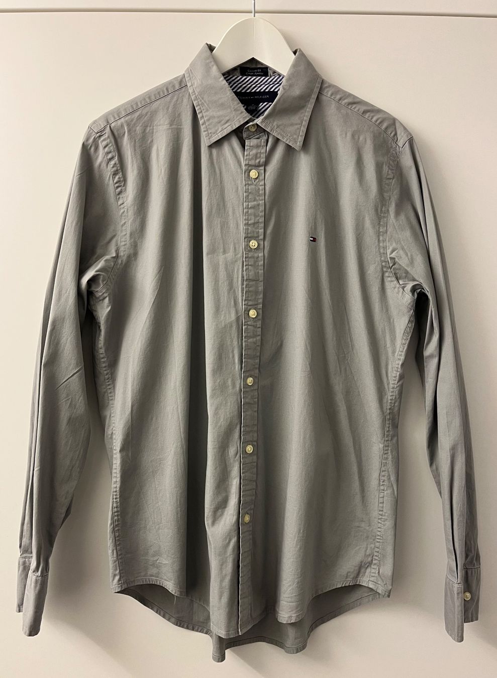 Tommy Hilfiger Hemden: Tommy Hilfiger Herrenhemd - Grösse M - grau - Hemd – Gebraucht aus Altdorf UR von Mini037