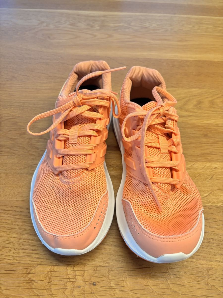 Adidas Chaussures femmes: Adidas Turnschuhe  – D'occasion à Muhen par Claudi1985 1