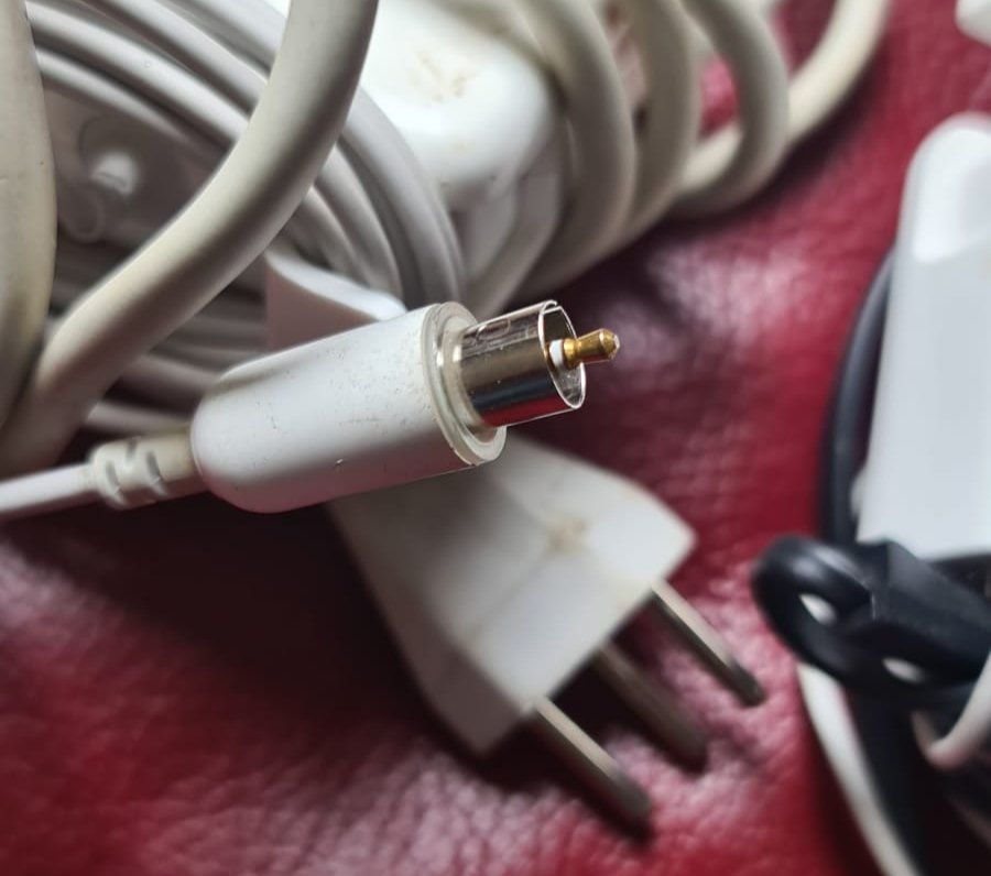 Apple Caricabatterie: 3x Apple Ladekabel – Usato da zürich venduto da R-N-J 1