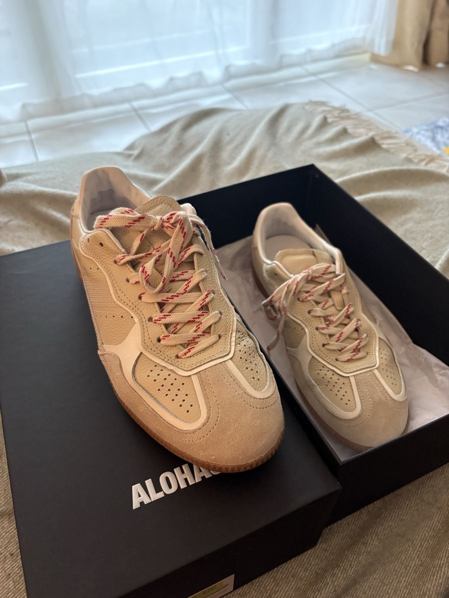 Alohas Scarpe da donna: Alohas cream leather sneakers, size 40 – Nuovo (secondo la descrizione) da Egg b. Zürich venduto da cha_qf8f 4