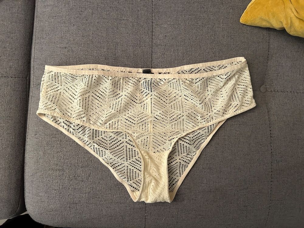 Slip (Neu (gemäss Beschreibung)) in Lausanne für CHF 6 – mit Lieferung ...