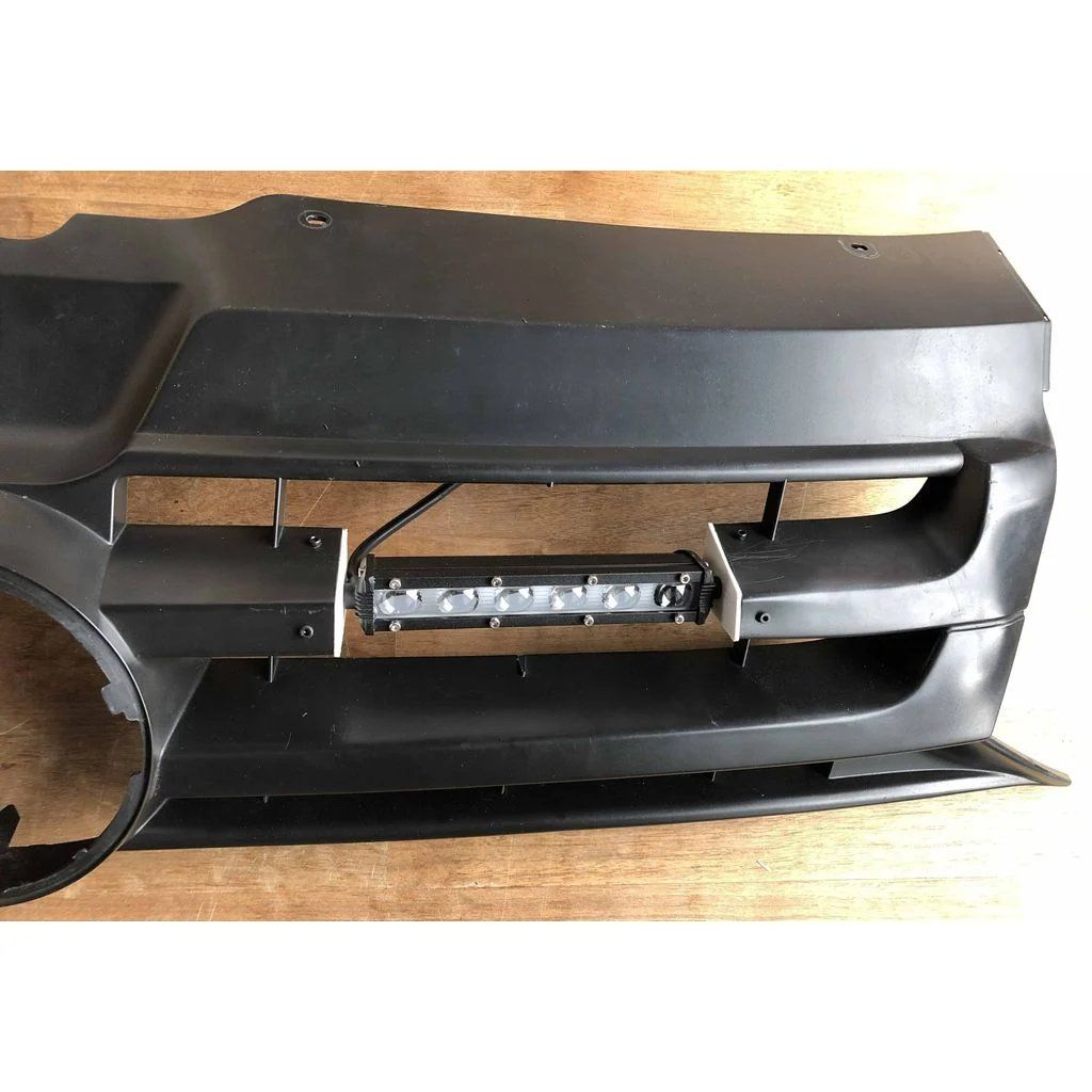 VW Tutti i ricambio: VW T5.2 LED Integrationskit für Kühlergrill – Nuovo e nell'imballaggio originale da Full-Reuenthal venduto da halle46