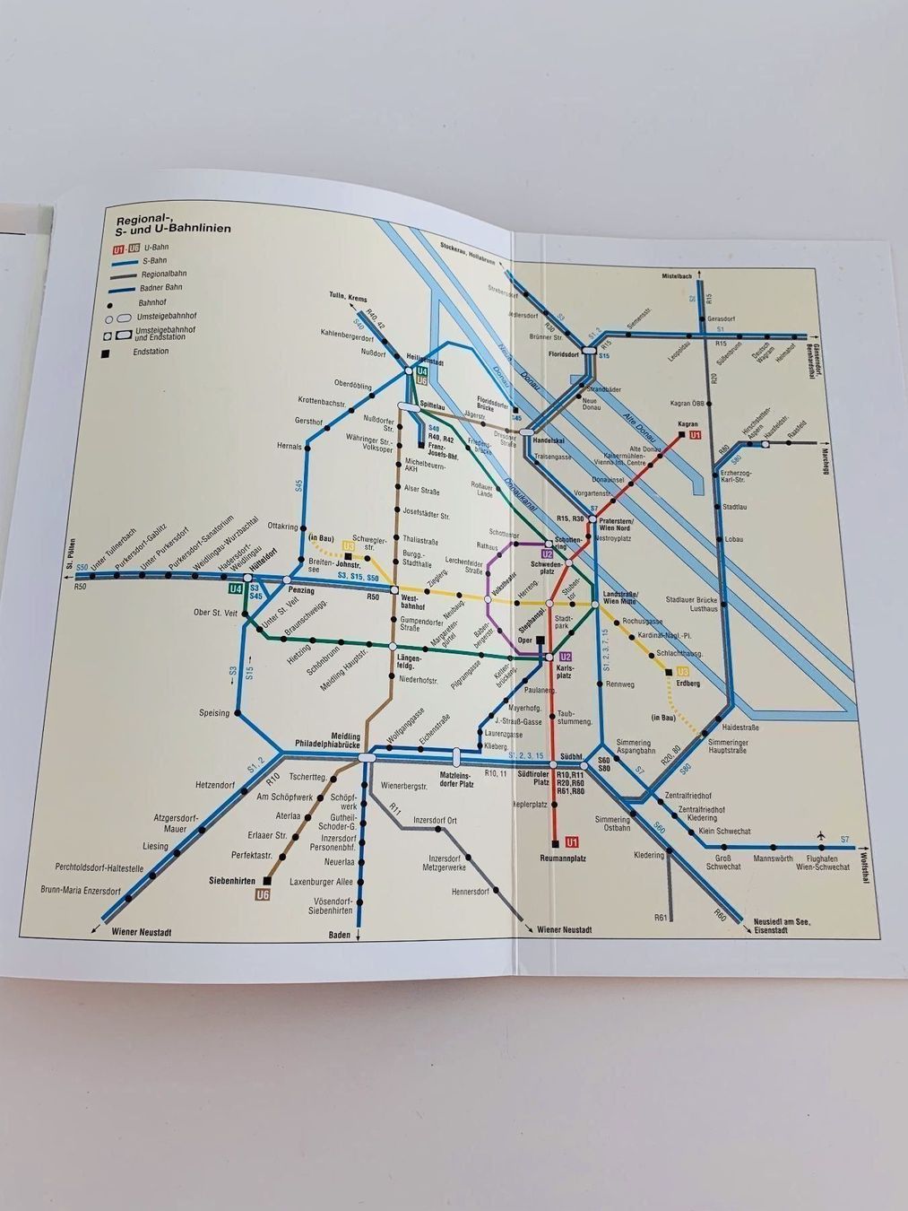 Libri: Wien, Polyglott APA Guide – Usato da Bottmingen venduto da marktplatz-buecher 3