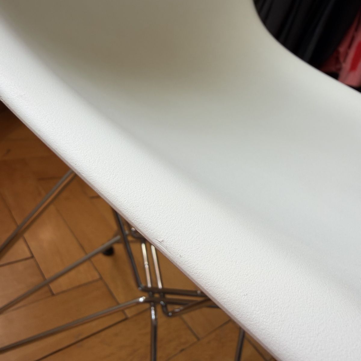 Eames Sedie: Vitra Eames Chair | Plastic Side Chair DSR – Usato da Zürich venduto da kmschrr 4