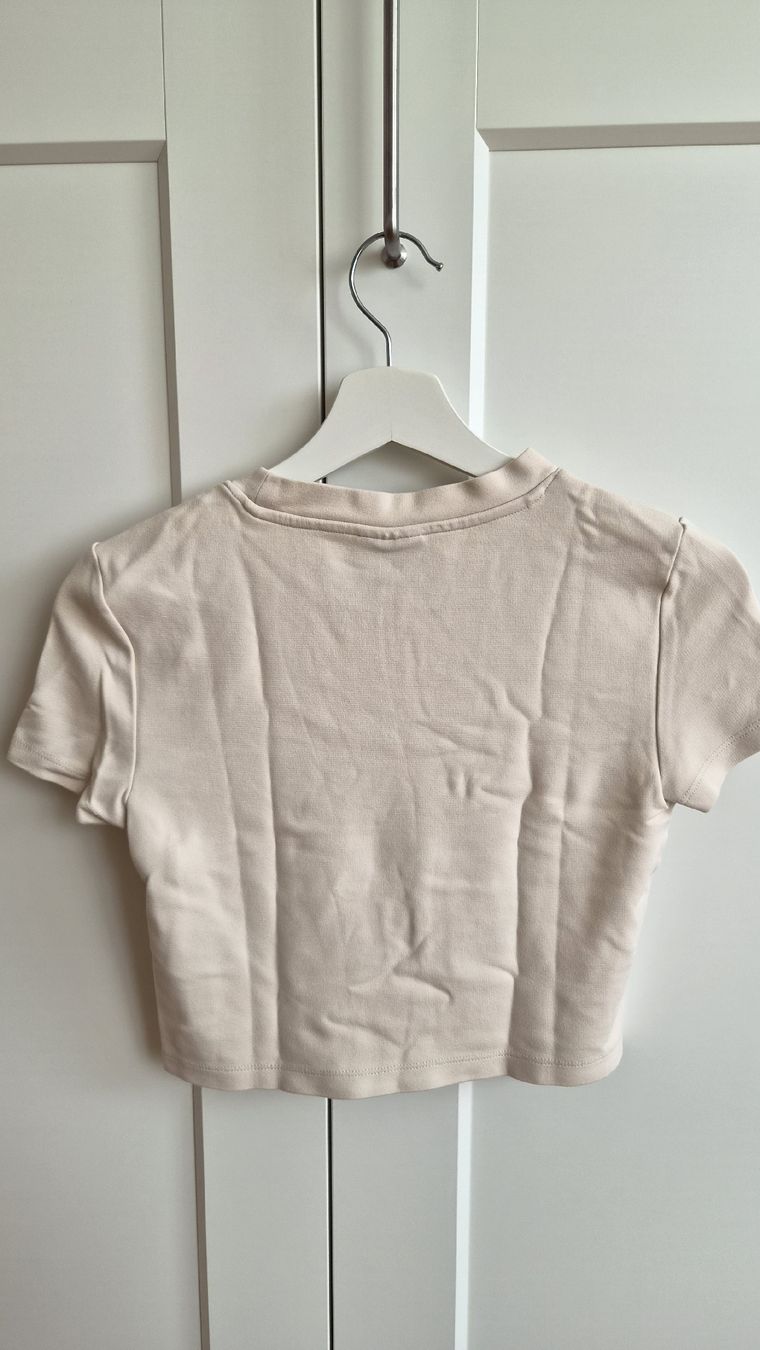 Vero Moda Tops: Crop Top beige Vero Moda – D'occasion à Wetzikon ZH par ELIVNE 1