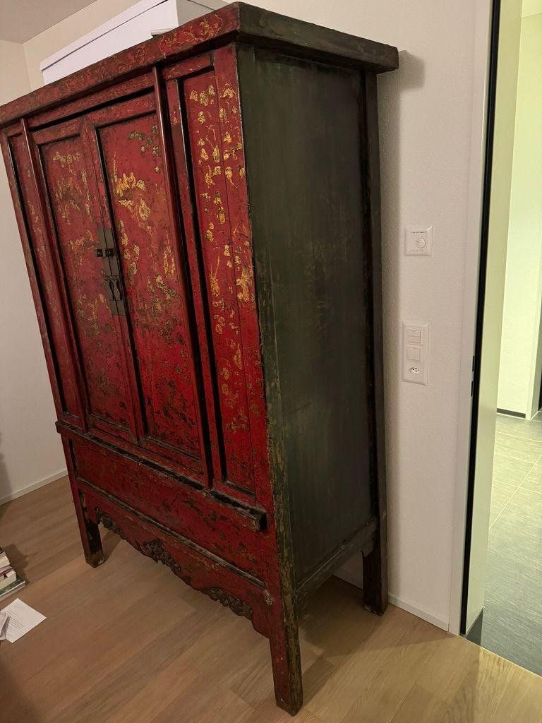 Armadi: Seltenes Chinesisches Antikmöbel – Usato da Einsiedeln venduto da Ver_8840 1