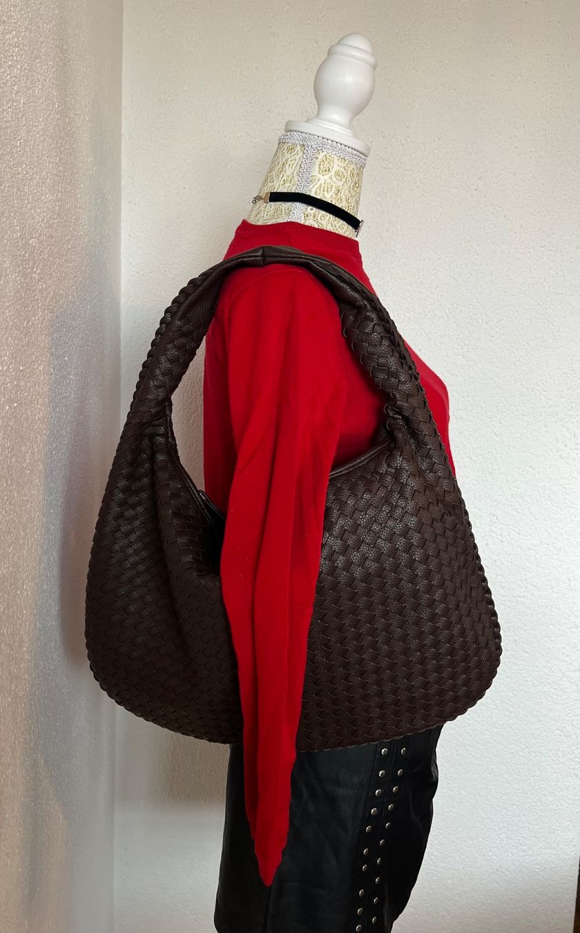 Zara Maglioni & Felpe: Zara Women's Red Sweater – Usato da Otelfingen venduto da houseofstae 1