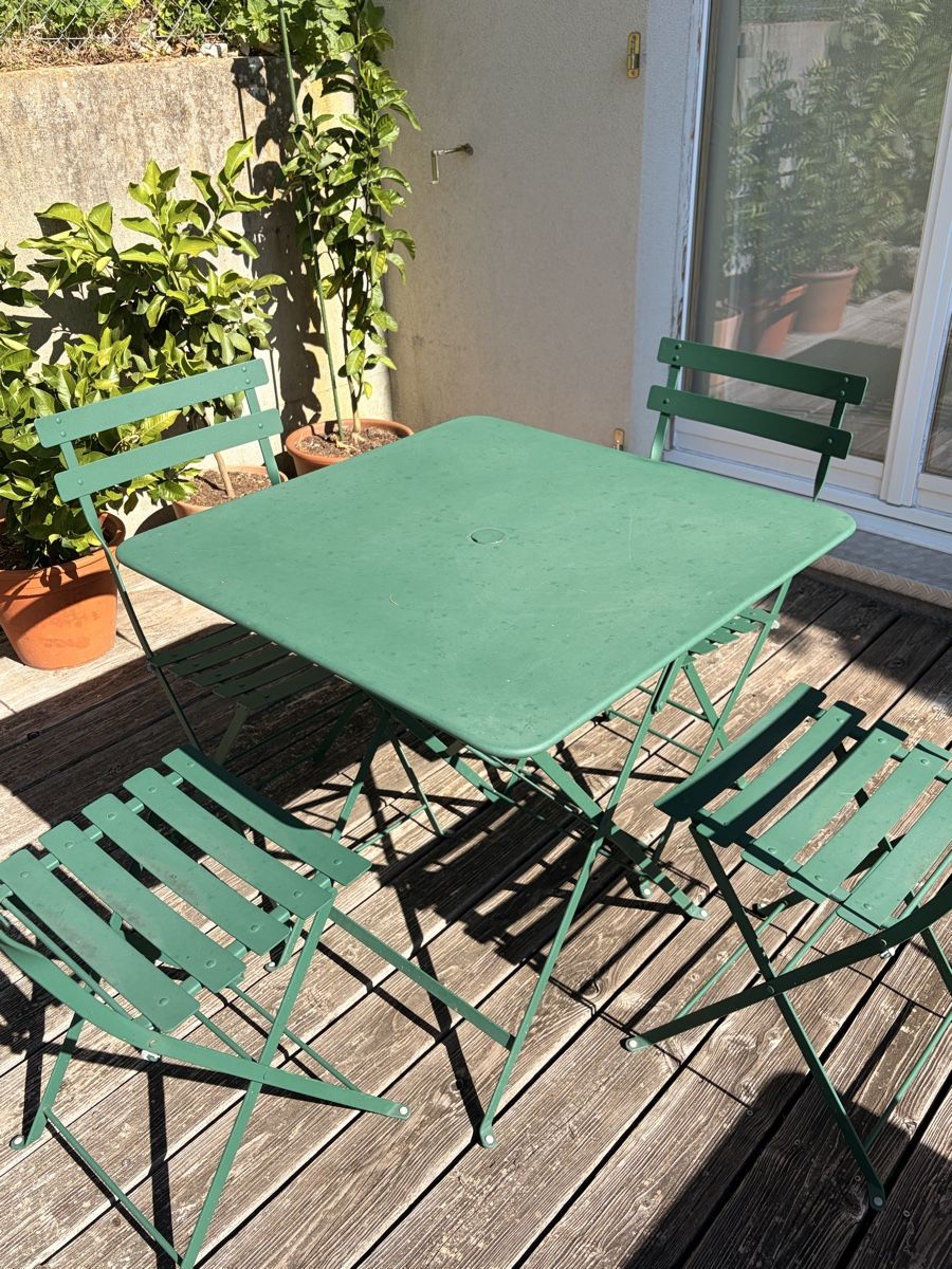 Fermob Set di tavolo e panche: FERMOB Bistro Gartenmöbel – Usato da Evilard venduto da tamino_biel 2