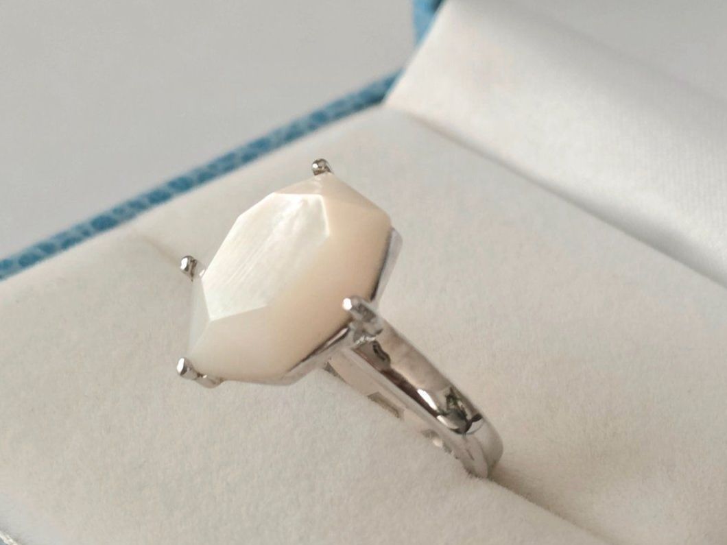 Anelli: Silberring 925 mit Perlmutter, elegant & edel - Neu – Nuovo e nell'imballaggio originale da Uetikon am See venduto da Coralreef