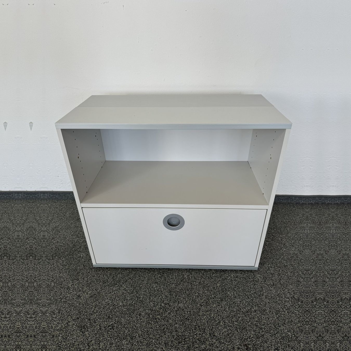 Scaffali: Denz D3 Sideboard 2-OH Hellgrau - 800mm - ohne Schloss – Usato da Schönenwerd venduto da mcofficeshop