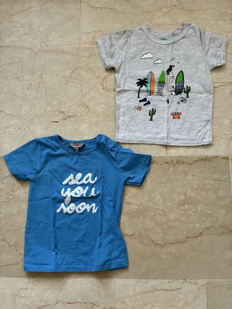 2 T-Shirts Grösse 80