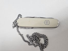 Victorinox Offiziersmesser Officiers Suisse Weiss mit Kette