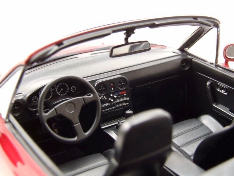 Mazda Modellini d'auto: MAZDA MX-5 ROADSTER, Massstab 1:18 – Nuovo e nell'imballaggio originale da Erlenbach im Simmental venduto da Model_box 6