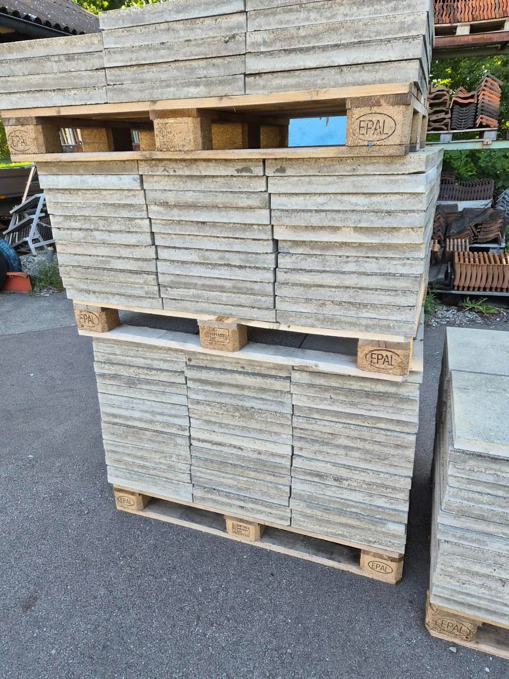 Rivestimenti per pavimenti: Gartenplatten 40/40/4 – Usato da Münchwilen TG venduto da Jndian 2
