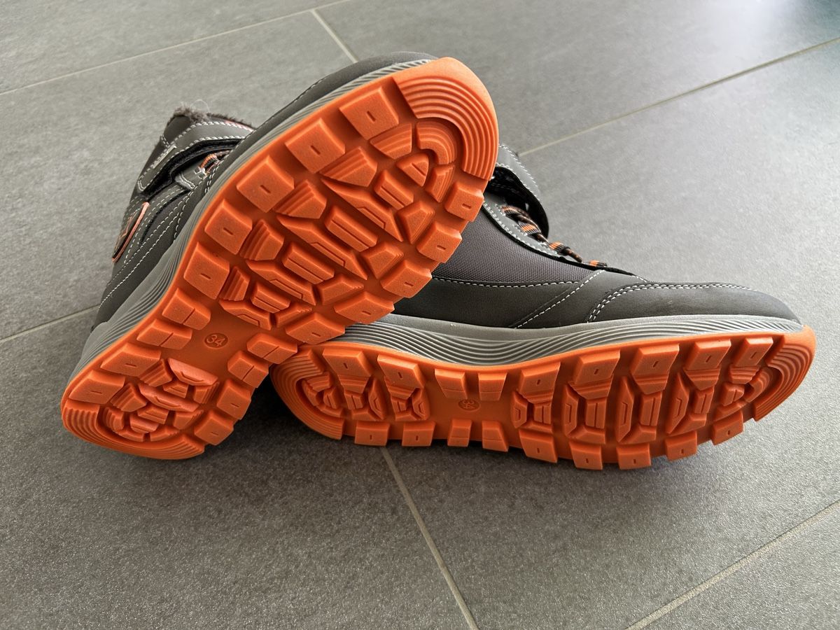 Dosenbach Chaussures garçon: Winterschuhe Knaben Gr. 34 – Neuf avec emballage d'origine à Heitenried par Scbern04 3