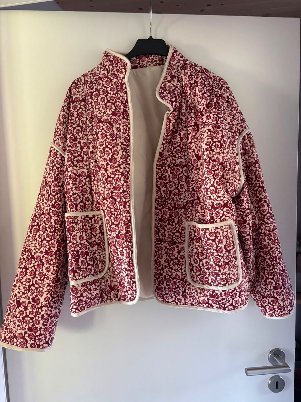 Jacken: Veste à fleur taille M – Gebraucht aus Matran von BeMaLe
