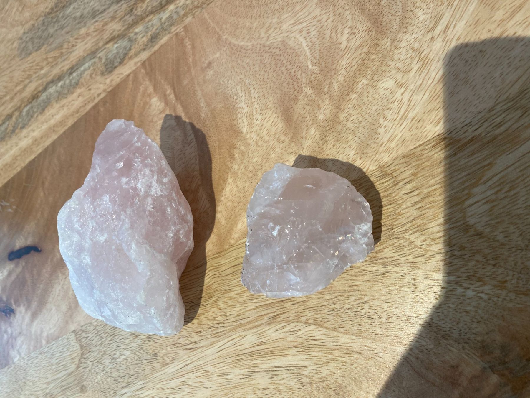Minerali & Pietre curative: Rosenquarz - 2 Steine – Usato da Gerolfingen venduto da Regenbogen88 2