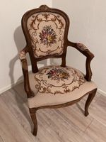 Antiker Stuhl / Sessel mit Rosenmuster, Vintage Look