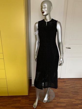 AKRIS: OVP/Etikette-langes schwarzes Kleid mit Stickerei, 36
