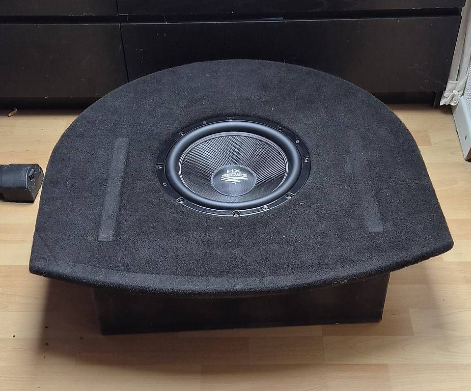 Haut-parleurs: Subwoofer  – D'occasion à Lostorf par Danu_G