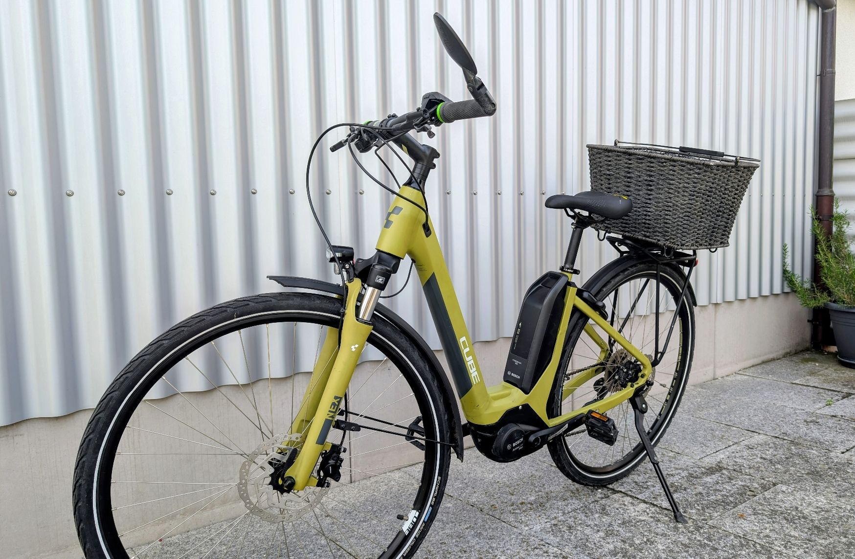 Cube Biciclette: Cube E-Bike Damen, Bosch Motor, mit Korb – Usato da Oberriet SG venduto da Bokost 5