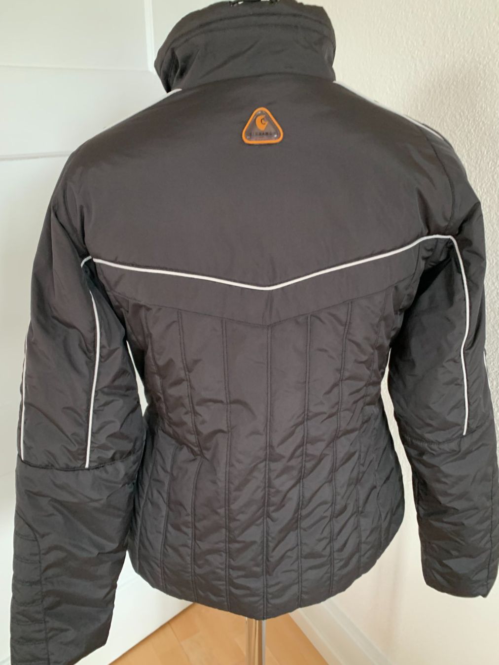 Giacche: CINNAMON Damen Jacke, Gr. 36, Schwarz – Usato da Worb venduto da farben20zauber 2