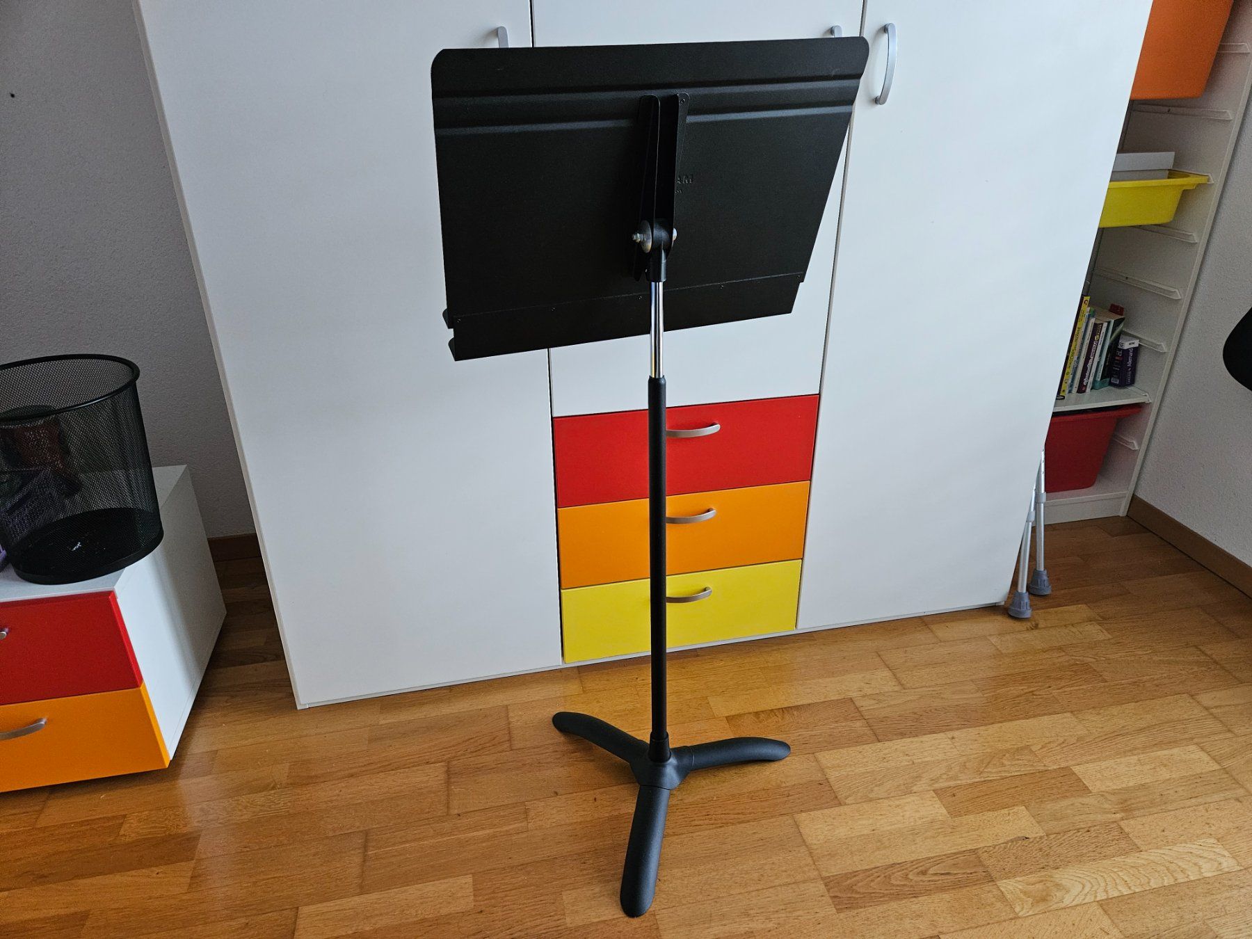 Supporti per strumenti musicali & leggii: Lutrin Manhasset – Usato da Villars-sur-Glane venduto da Bolinot