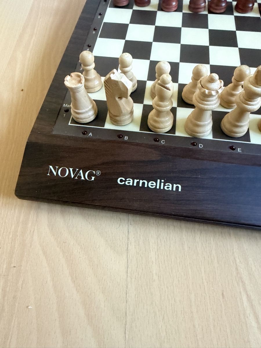 Giochi: Schach Novag Carnelian  – Usato da Baden venduto da noli.r 1