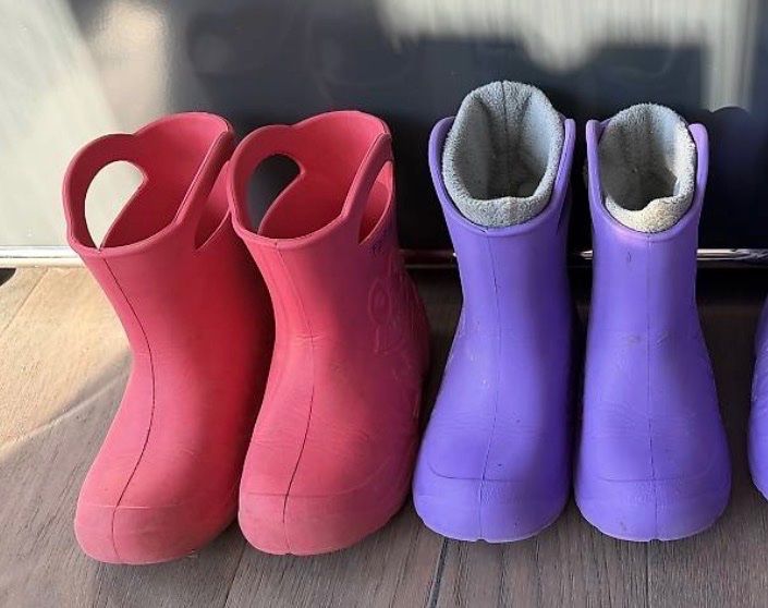 Scarpe per ragazzi: Gummistiefel Gr. 24/25 – Usato da Döttingen venduto da pelisa