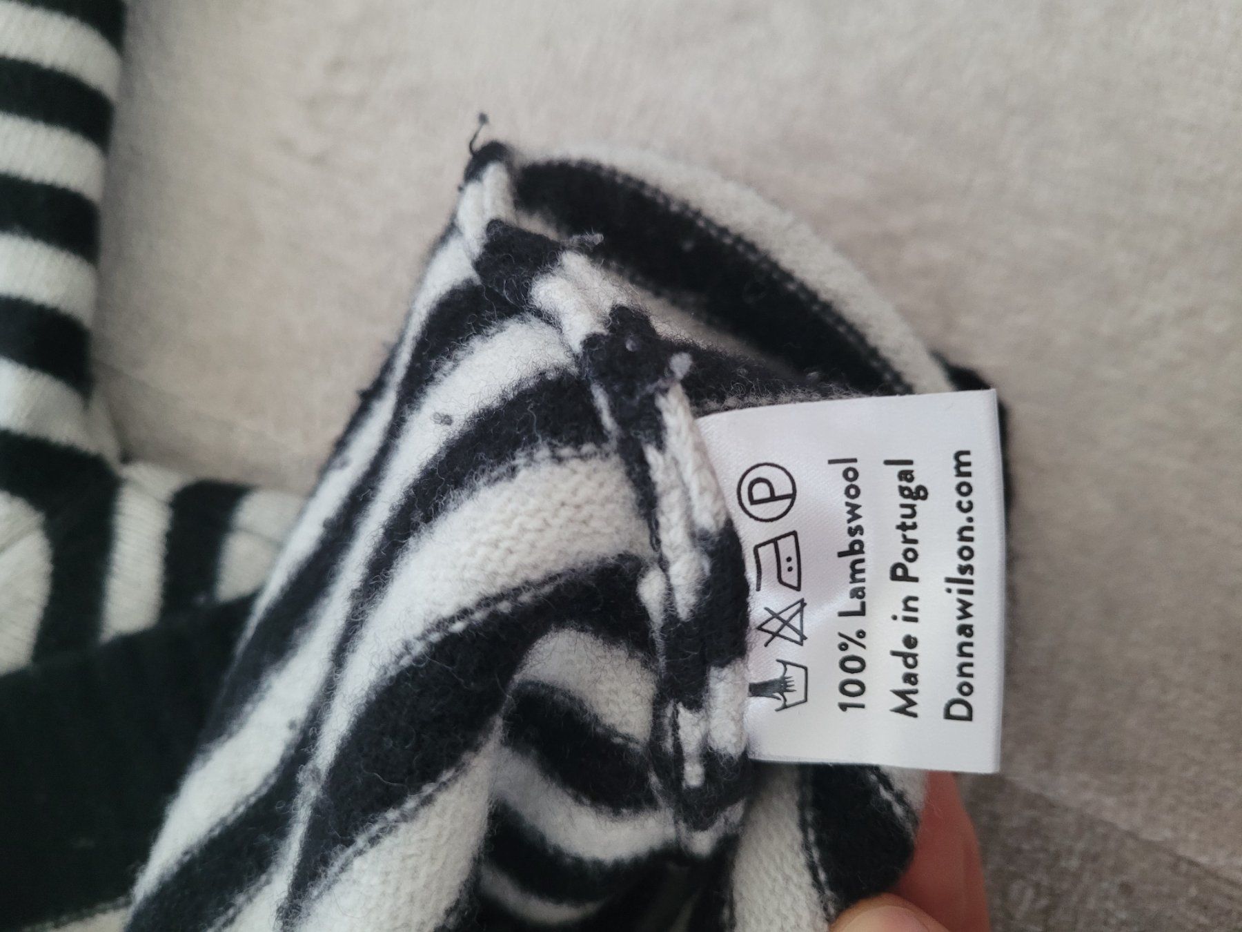 Maglioni & Felpe: Streifenpullover mit Gesicht, M, Donna Wilson Lammwolle – Usato da Zürich venduto da mgn1 4