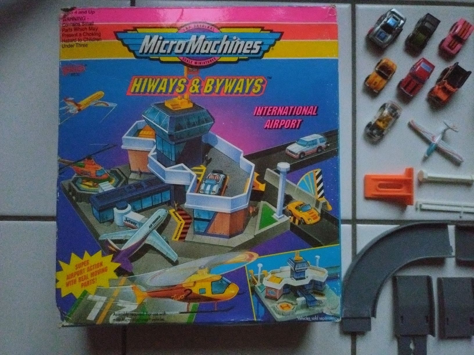 Micro Machines Giocattoli: Micro Machines Aéroport Hiways and Byways – Usato da Farvagny-le-Grand venduto da LaCaverne 1