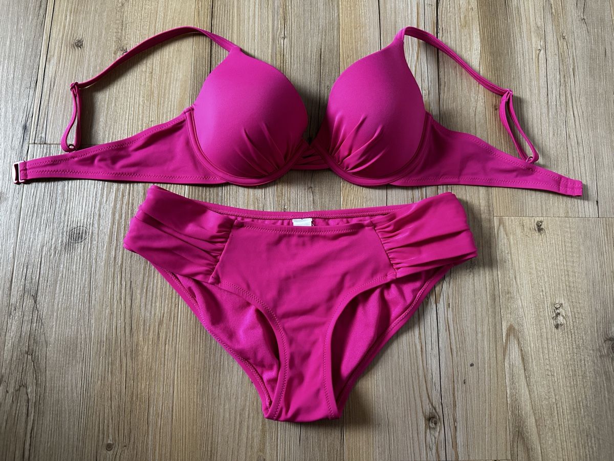 C&A Maillots de bain & Bikinis: C&A Bikini Set pink Grösse 75B / 36 – D'occasion à Buchs AG par tifena
