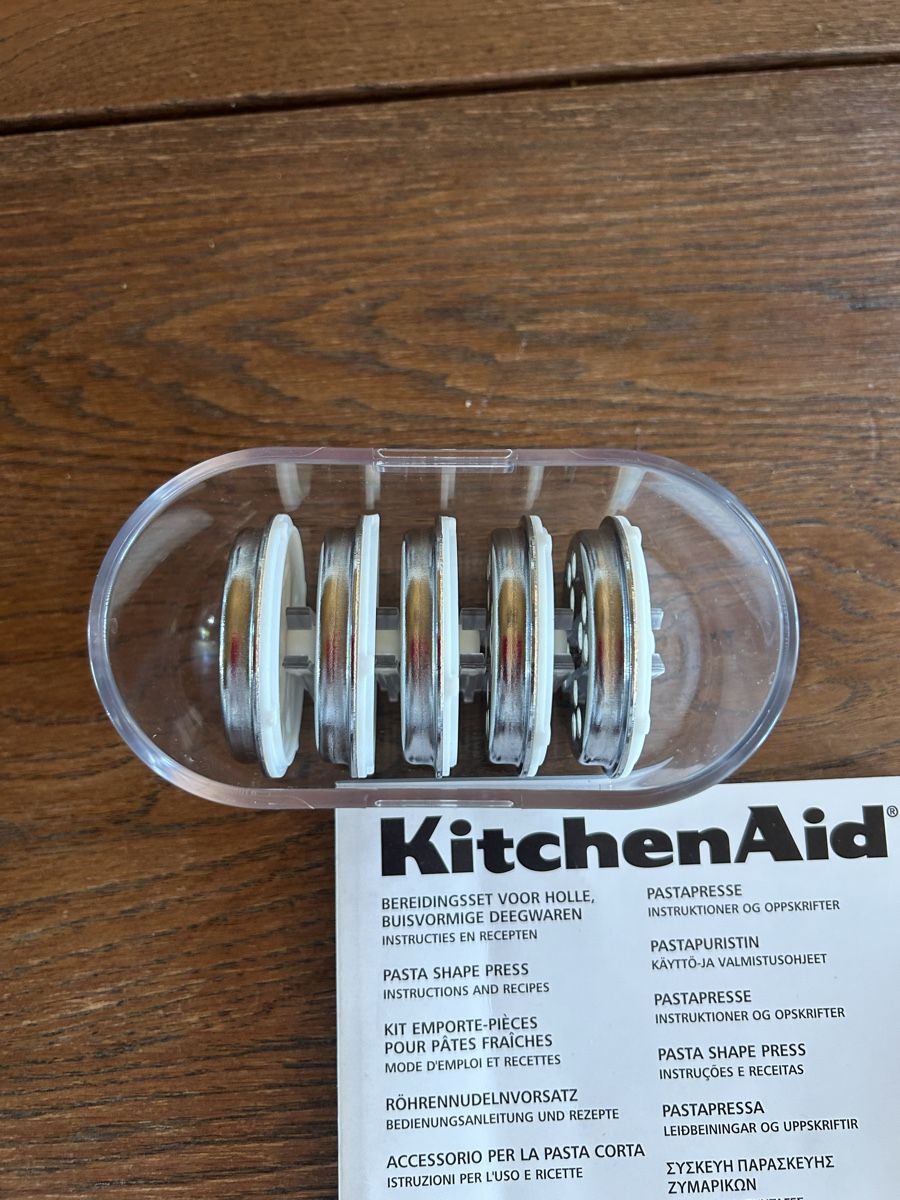 Kitchenaid Elettrodomestici da cucina: Kitchenaid Pasta Aufsatz Röhrennudel – Usato da Jonen venduto da Qubic 1