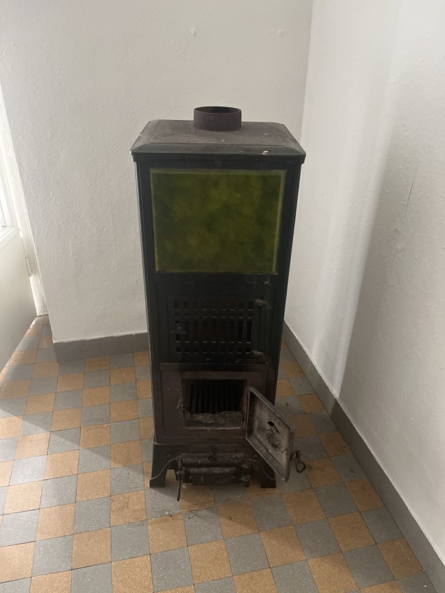 Cheminée: Ofen Holz  – Gebraucht aus Basel von Buechermensch