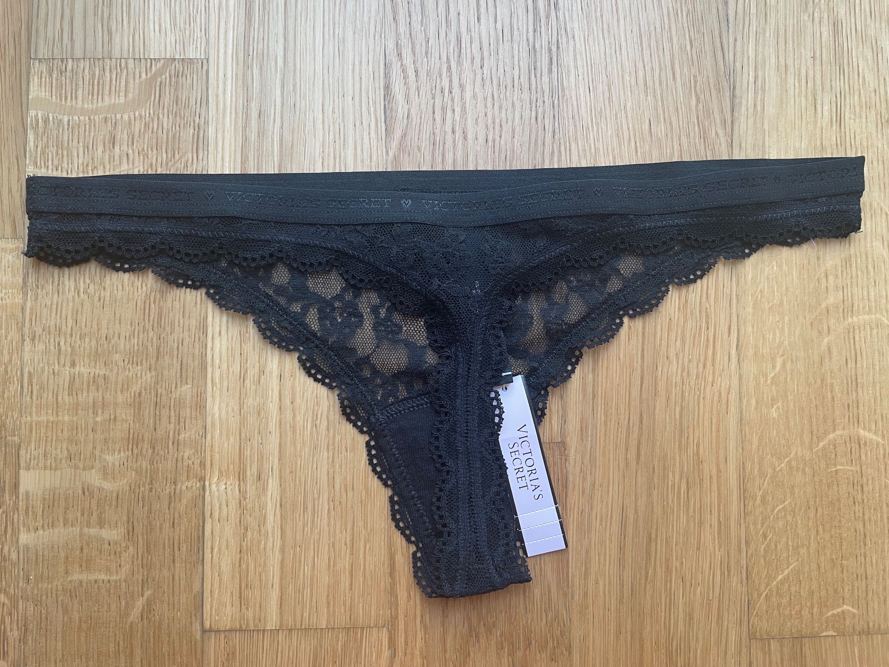 Victoria’s Secret Lace Thong S NEW (Neu und originalverpackt) in ...