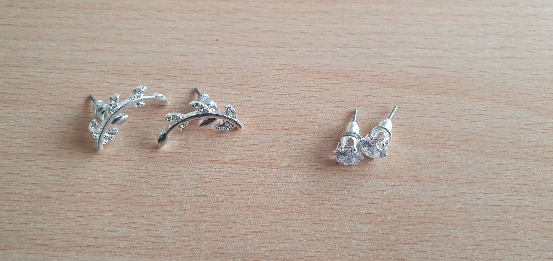 Altri gioielli: 13 paires de boucles d'oreilles – Nuovo (secondo la descrizione) da Moutier venduto da mai_pq7w 4