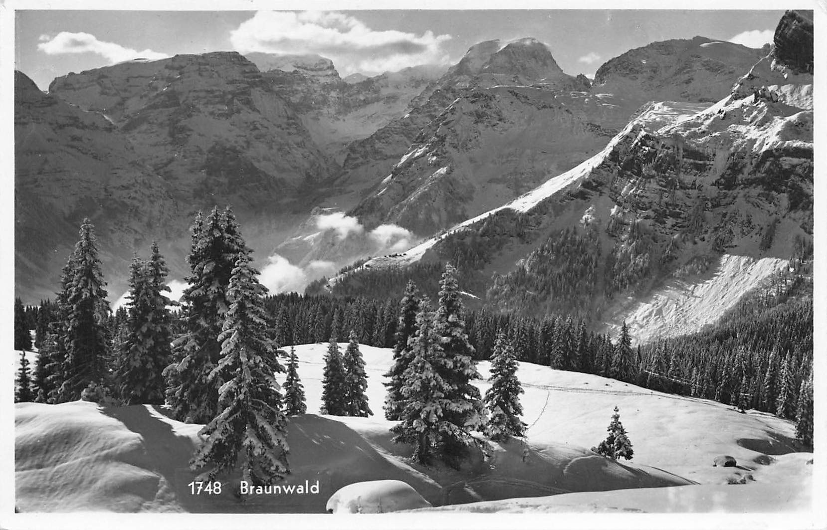 Cartoline postali: Braunwald (GL) Winterlandschaft – Usato da Biasca venduto da Blenio71