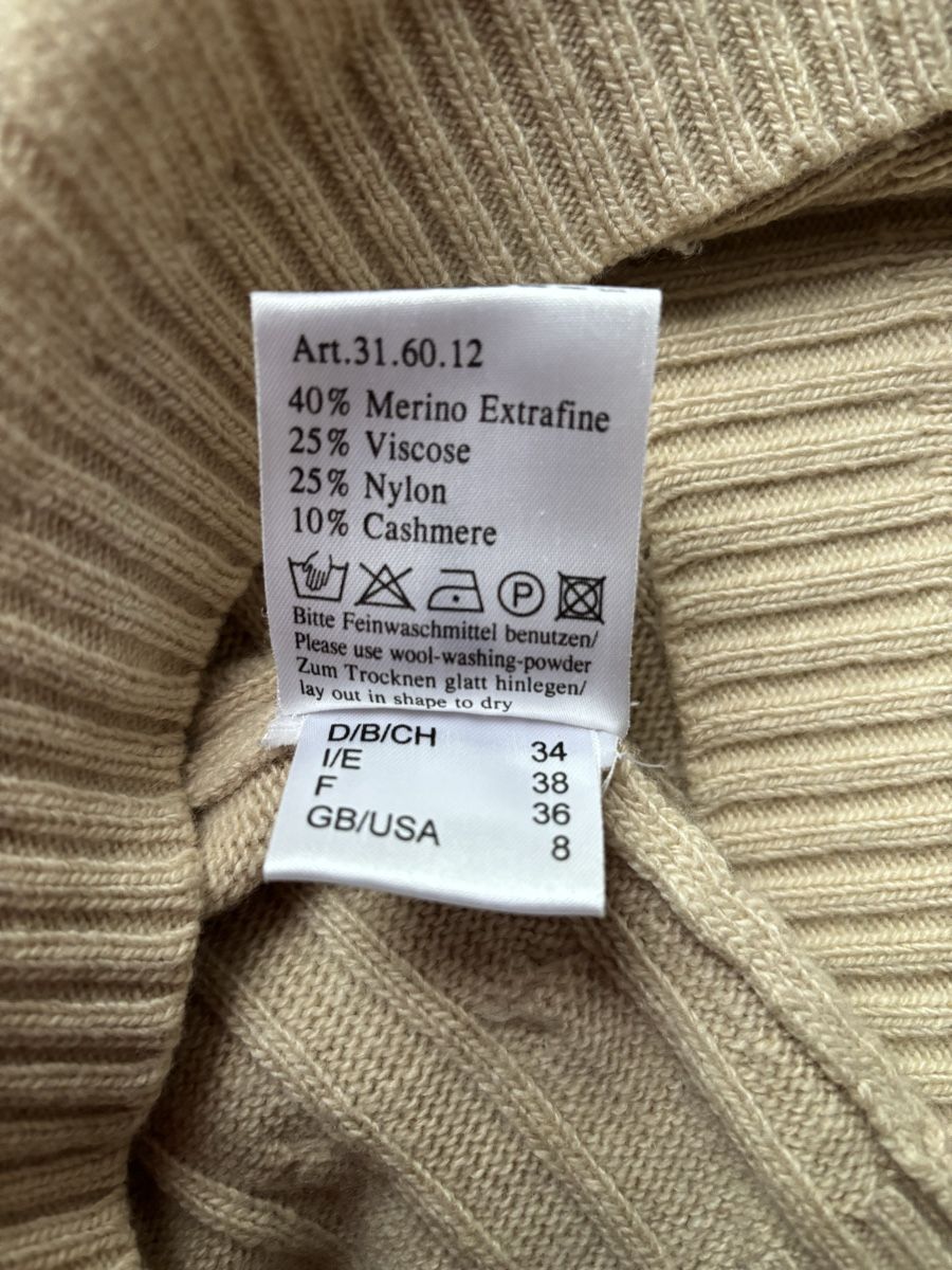 Gilet & Giacche senza maniche: Gilet Strick – Usato da Zürich venduto da ConnieS01 5