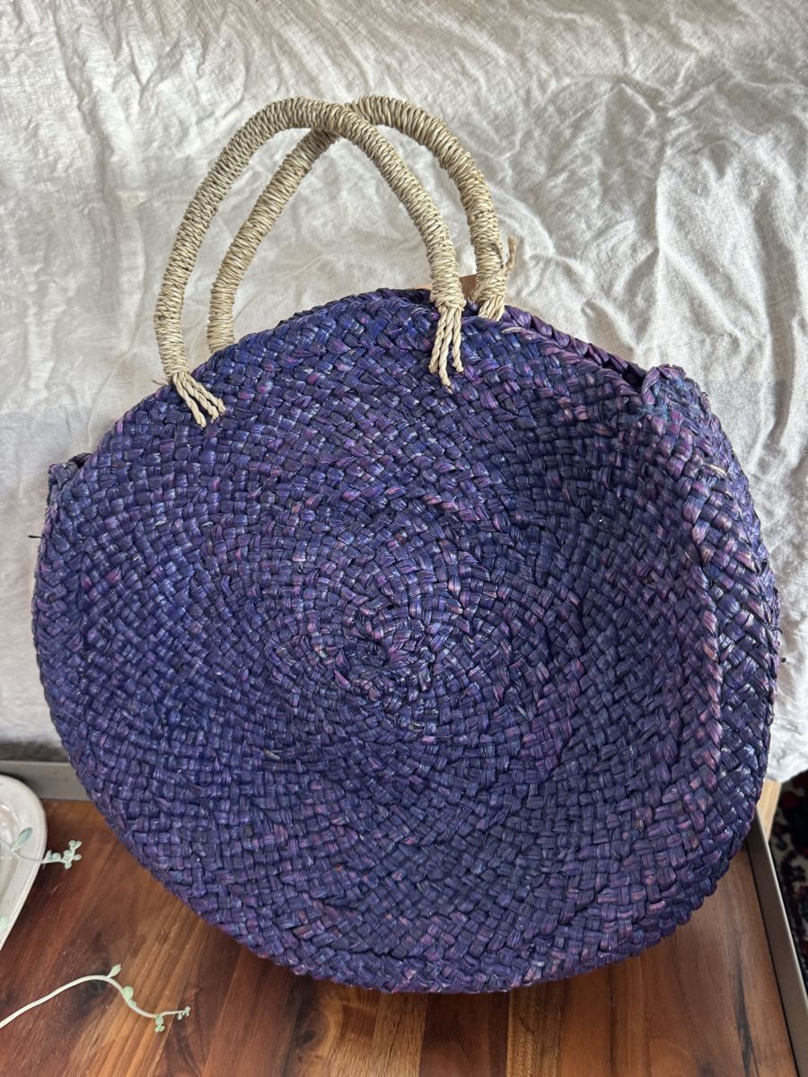 Borse da donna: Purple rattan tote – Nuovo (secondo la descrizione) da Zürich venduto da kri_zhv2