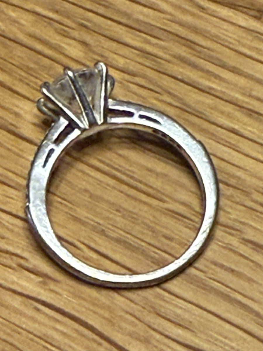 Anelli: Wunderschöner Fingerring mit grossem Stein – Usato da Goldach venduto da Messerguru 4