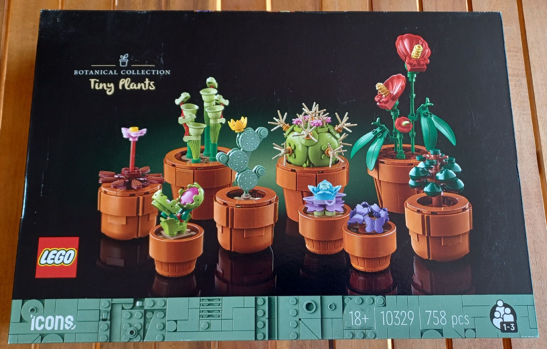 Lego Spielzeuge: Lego Set 10329 Tiny Plants inkl. Verpackung & Brickbling LED – Gebraucht aus Eggenwil von Murmeltier87